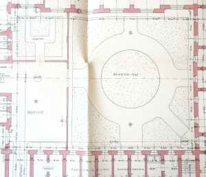 Aufriss des Hofes und der Zellen, unten im Bild: Isolierzellen und Dunkelkammer, Plan: ca. 1920. Bildquellen: privat M.L.
