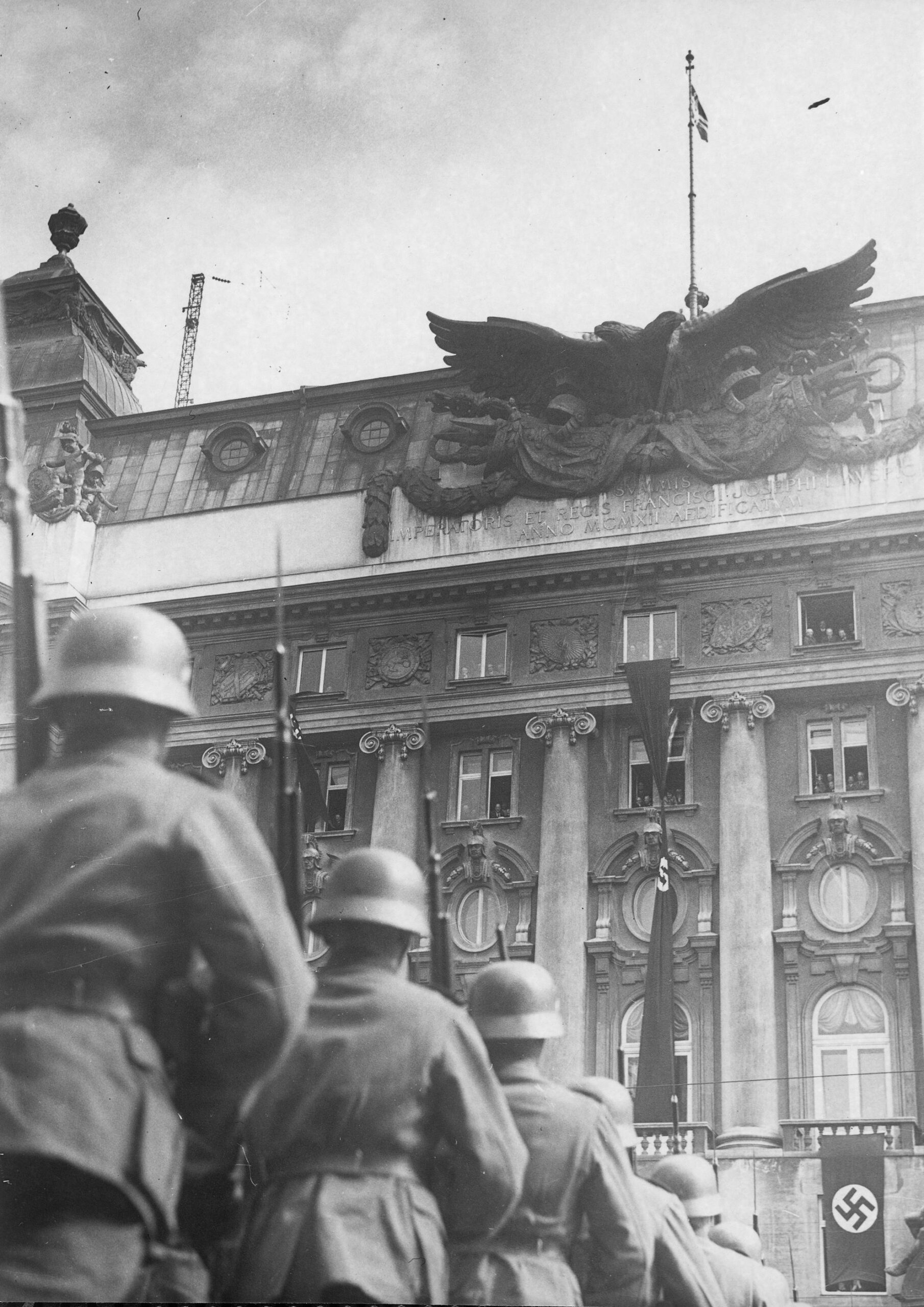 Die deutsche Wehrmacht bezieht im März 1938 das ehemalige Kriegsministerium am Stubenring (Bild: Verein für Geschichte der ArbeiterInnenbewegung/Albert Hilscher)